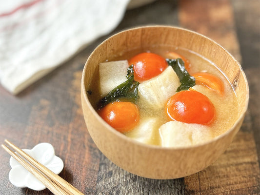 【miso soup】ミニトマトとお麩の味噌汁