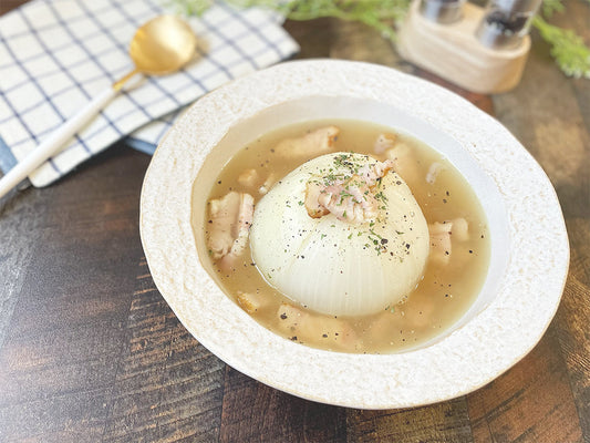 【味わいだし】丸ごと新玉ねぎの和風コンソメスープ
