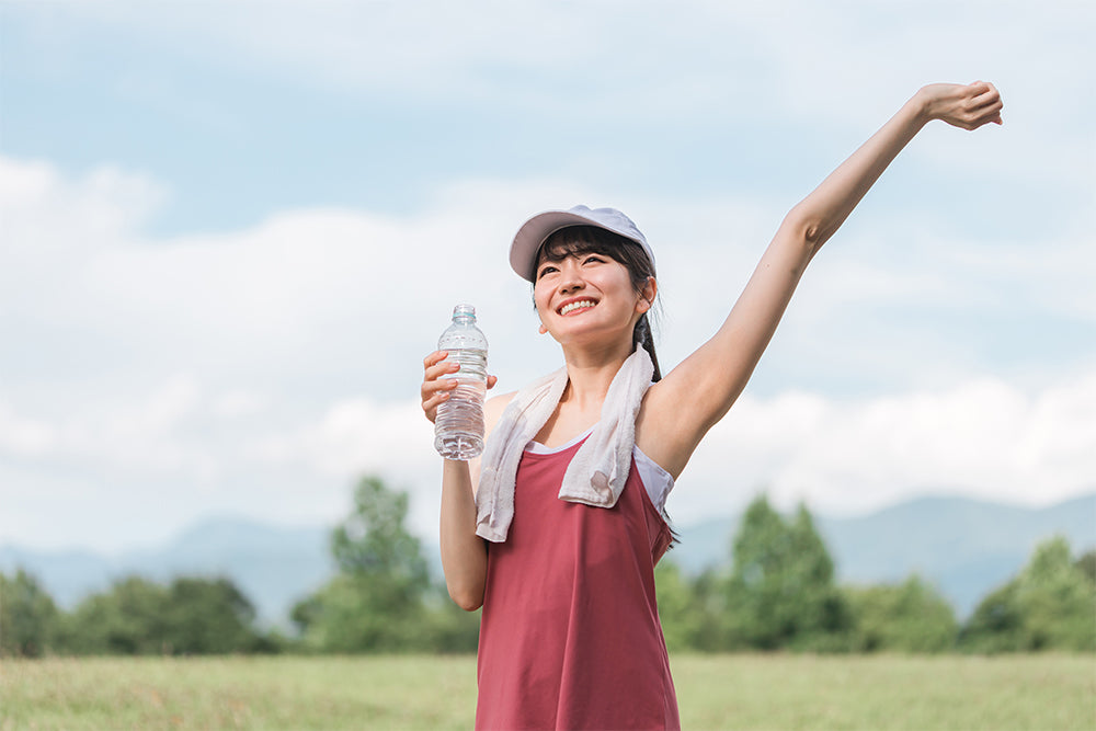 【竹炭パウダーで腸を整える】夏バテ対策におすすめの飲み物はこれ！